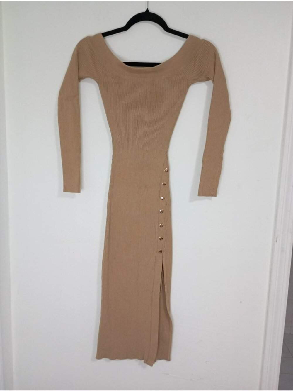 Hera Collection Ribbed Bodycon Knit Dress Gold Side Buttons Off-Shoulder Camel S